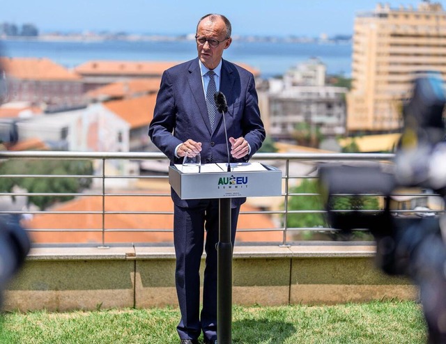 Bundeskanzler Friedrich Merz (CDU) in ...en am US-Friedensplan für die Ukraine. | Foto: Michael Kappeler/dpa Bundeskanzler Friedrich Merz (CDU) in ...en am US-Friedensplan für die Ukraine. | Foto: Michael Kappeler/dpa