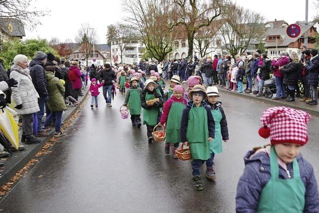 500 Kinder ziehen durch Seelbach