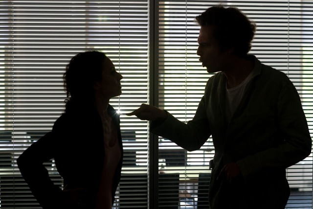 Ein Paar streitet sich.  | Foto: Klaus-Dietmar Gabbert (dpa)