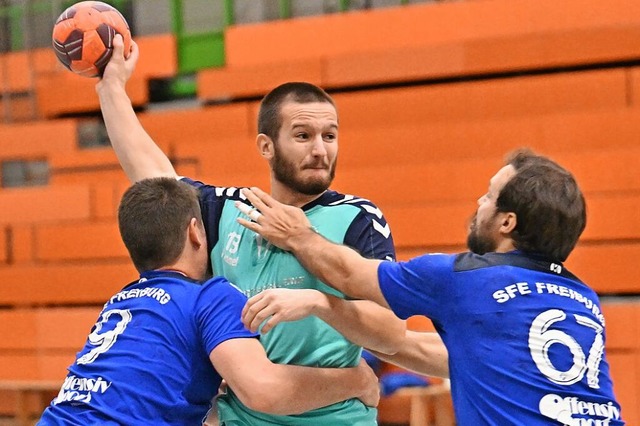 Rock und Kinderriegel: Calvin Sigl (Mitte, HSV Schopfheim)  | Foto: Achim Keller