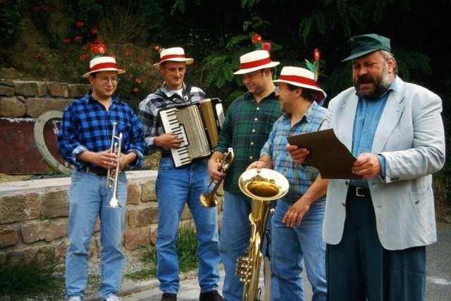 Im rztehaus in Oberschopfheim startet eine Ausstellung mit Fotos vom ersten Dorffest 1999