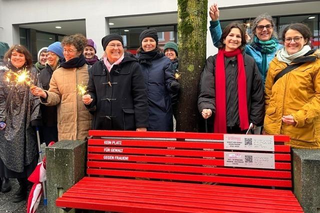 Nicht nur auf der neuen Roten Bank in Lrrach soll Gewalt gegen Frauen keinen Platz haben