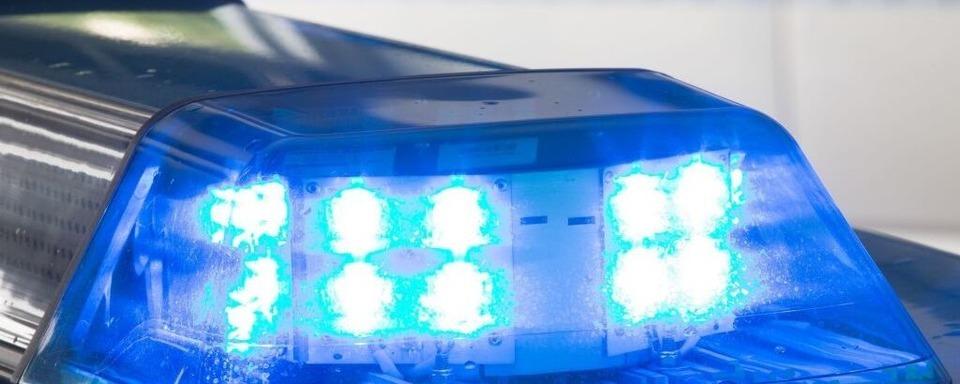 Unbekannte stehlen in Elgersweier ein Auto, fllen es mit Diebesgut und bauen auf Chaosflucht einen Unfall