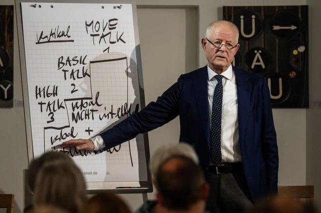 Kommunikationscoach Peter Modler erklrt, wie man im "Zirkus der Ignoranten" berlebt