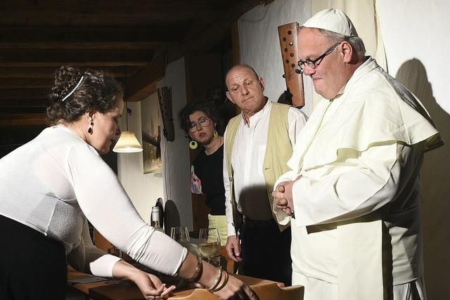 Im neuen Stck der Freilichtbhne Klausenhof in Herrischried wird der Papst entfhrt und viel gelacht