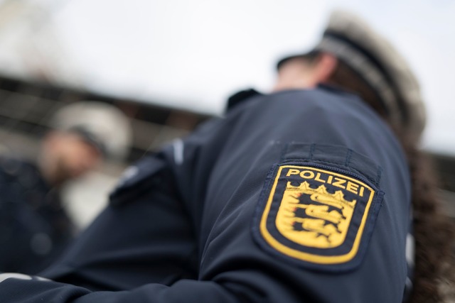 Die Polizei hat im Gro&szlig;raum Reut... f&uuml;nf Tote gefunden. (Symbolbild)  | Foto: Marijan Murat/dpa