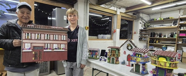 Bennet Paetzold (rechts) mit lvaro de...Raigosa und einigen von dessen Casitas  | Foto: Jan Paetzold
