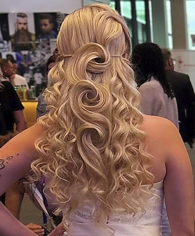 Kunstvolles Haarstyling von Irina Fedoruk und Lilia Leiman  | Foto: Andrej Soljankin