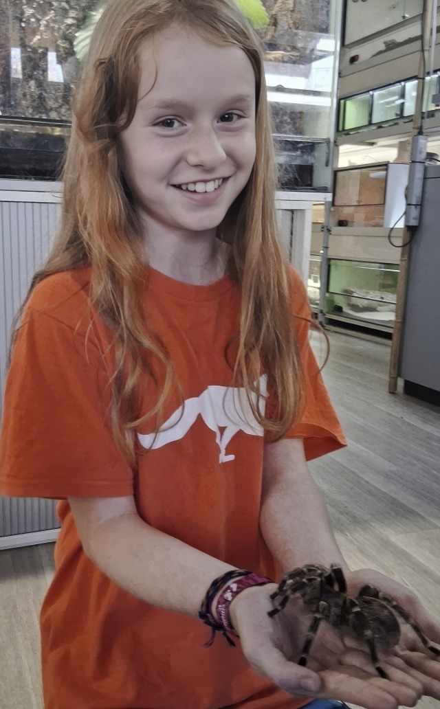 Mona Probst mit ihrem Patenkind  | Foto: Steffi Schne