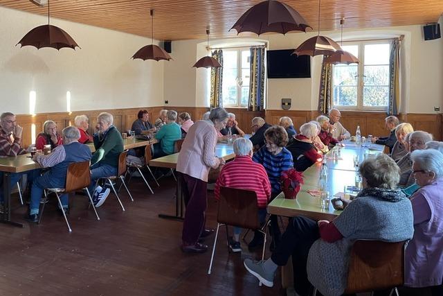 Das neue Seniorencaf in Warmbach fand sofort Zuspruch