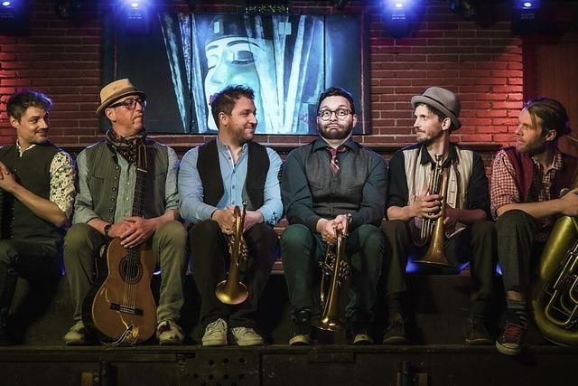 Die Kapelle So&So kommt auf ihrer Trompetuum-Mobile-Tour in die Offenburger Reithalle