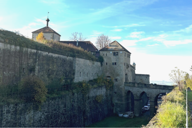 Im Justizvollzugskrankenhaus Hohenaspergkmpfen rzte gegen die Folgen von Drogenkonsum