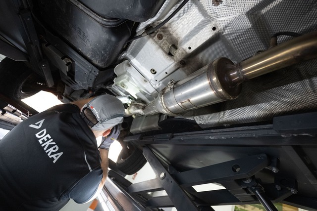 Viele Menschen kenne Dekra von der Hau...aber breiter aufgestellt. (Archivbild)  | Foto: Marijan Murat/dpa