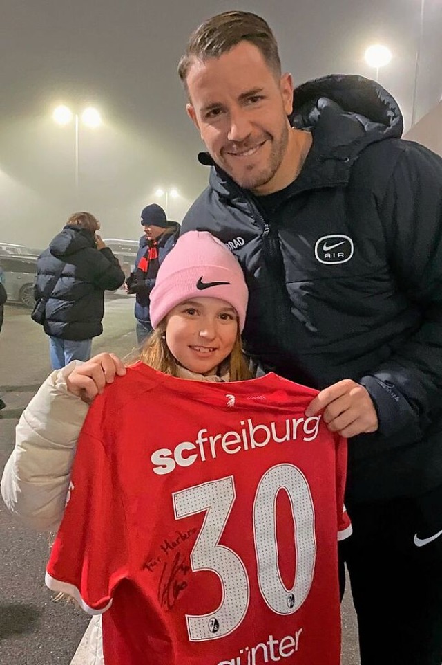 Christian Gnther hat sich mit einem T...t Autogramm bei Marlena Kraus bedankt.  | Foto: Privat