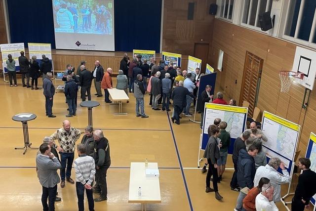 Infomarkt in Meienheim zum neuen Hochwasserrckhalteraum IMO stt auf viel Interesse