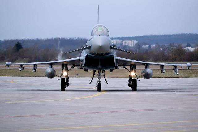 Luftwaffe nutzt mit Kampfjets wieder Tieffluggebiete
