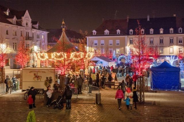 Hningen veranstaltet Weihnachtsdorf mit Feuerspektakel und Kinderprogramm