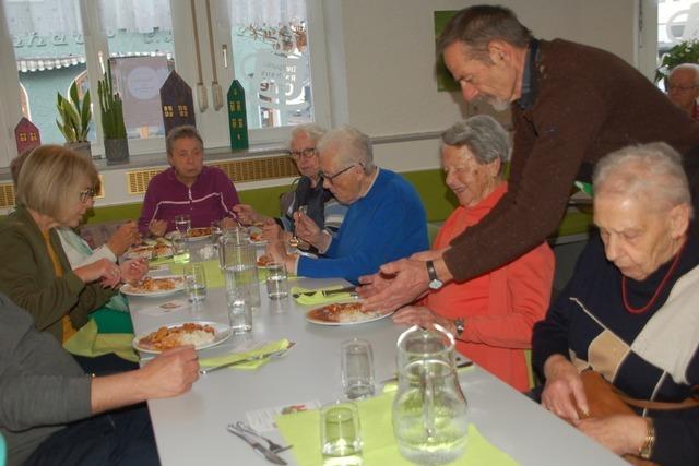 Die Rheinfelder Vesperkirche ist ein "Restaurant des Herzens" und ffnet nun wieder