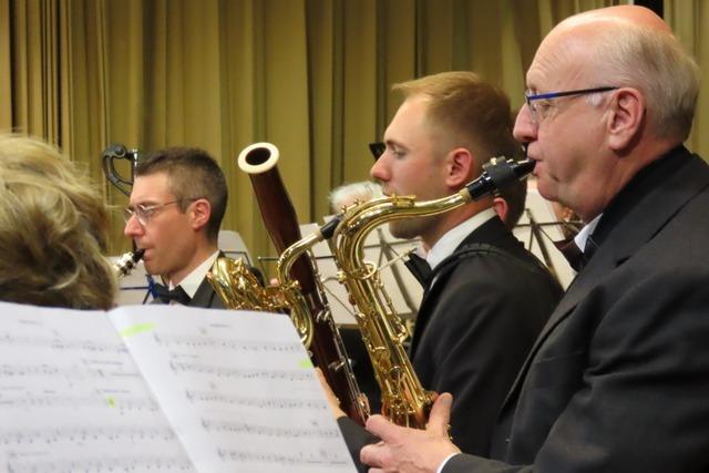 Der Musikverein 1860 Rickenbach ldt auf 30. November 2025 zum Adventskonzert ein