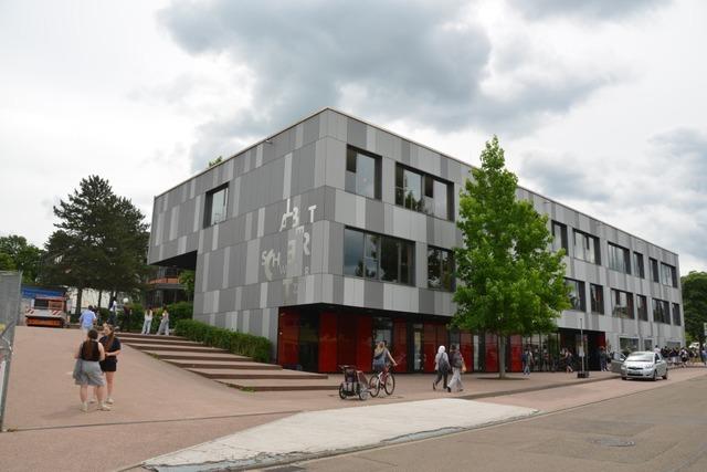 Sport-Abi im Selbstversuch: Besteht Gundelfingerin nach zehn Jahren noch mal die Abi-Sportprfung?