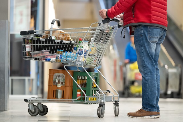 Viele Lebensmittel sind teurer geworden. (Symbolbild)  | Foto: Sebastian Kahnert/dpa