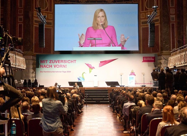 Keine Berührungsängste: Marie Christ...ternehmer&#8364;&#339;, im Jahr 2024.  | Foto: Thomas Frey/dpa