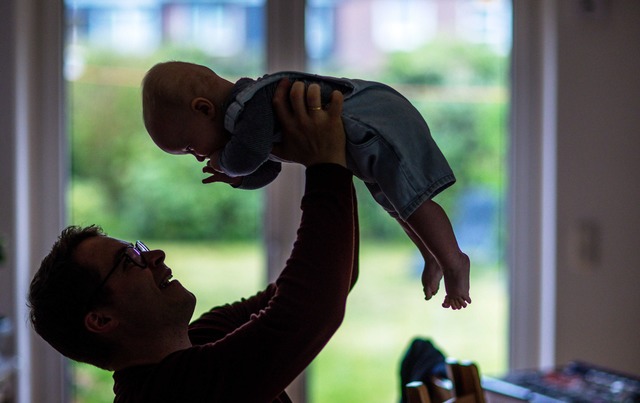 Das Leben hat verschiedene Phasen - da...ich auch im Gehirn wider. (Archivbild)  | Foto: Jens B&uuml;ttner/dpa