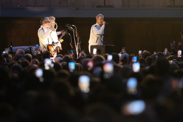 Bei einem &Uuml;berraschungskonzert in...heint es am 28. November. (Archivbild)  | Foto: Sebastian Willnow/dpa