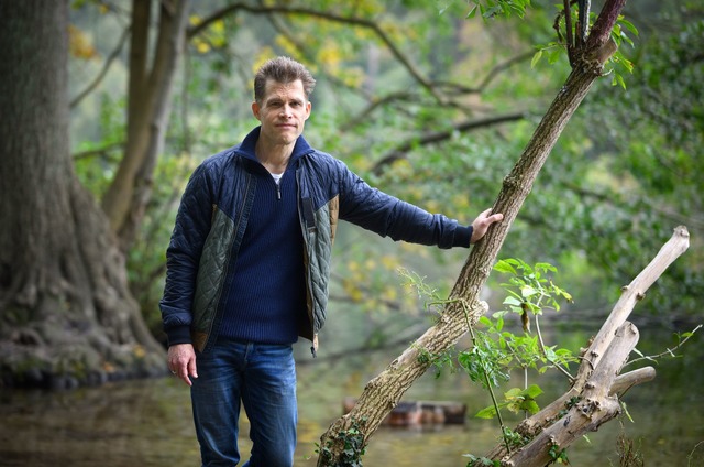 Sein neues Buch hei&szlig;t "Lob des Unbequemen".  | Foto: Bernd von Jutrczenka/dpa