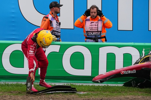 Hamilton leistete sich auch ungewohnt viele Fehler.  | Foto: Peter Dejong/AP/dpa