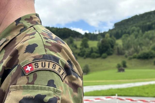 Brgerdienst fr alle – mssen Frauen in der Schweiz bald in die Armee einrcken?