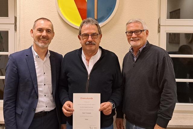 Gerd Turowski aus Hauingen erhlt Ehrenmedaille fr jahrzehntelanges Engagement
