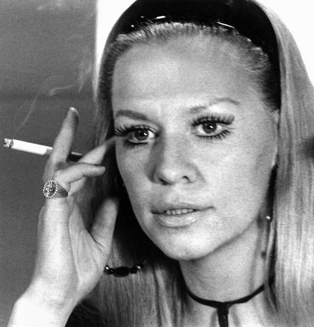 Ingrid van Bergen war f&uuml;r ihre rauchige Stimme bekannt. (Archivbild)  | Foto: ---/dpa