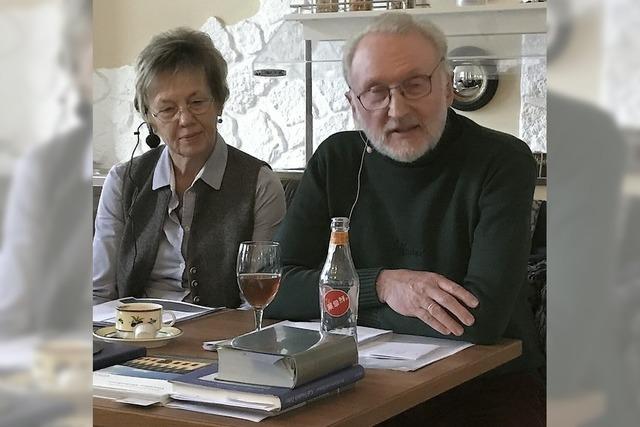 Klatsch, Tratsch und Freundschaftsbekundungen