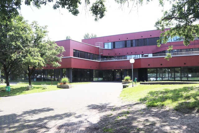 In die Lahrer Schulen soll weiter inve...t werden, hier das Scheffel-Gymnasium.  | Foto: Stadt Lahr