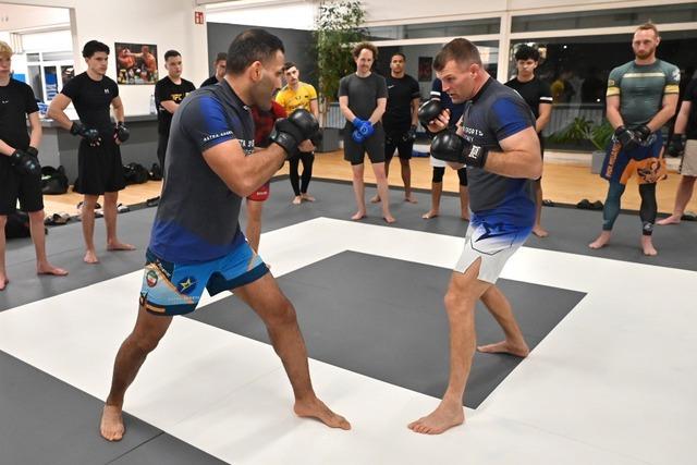 Vom Brutalo-Hobby zum Trendsport: Besuch beim MMA-Training in Freiburg