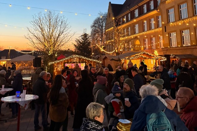 Abendstimmung mit Blick auf die Grundschule  | Foto: Gewerbeverein Murg