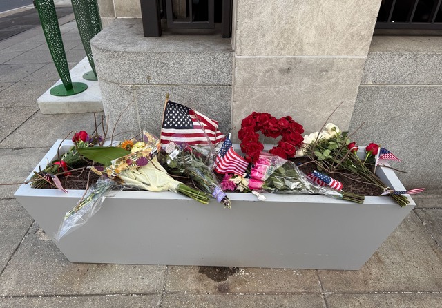 Die US-Regierung reagiert auf die Sch&...ch&auml;rfung ihrer Migrationspolitik.  | Foto: Franziska Spiecker/dpa