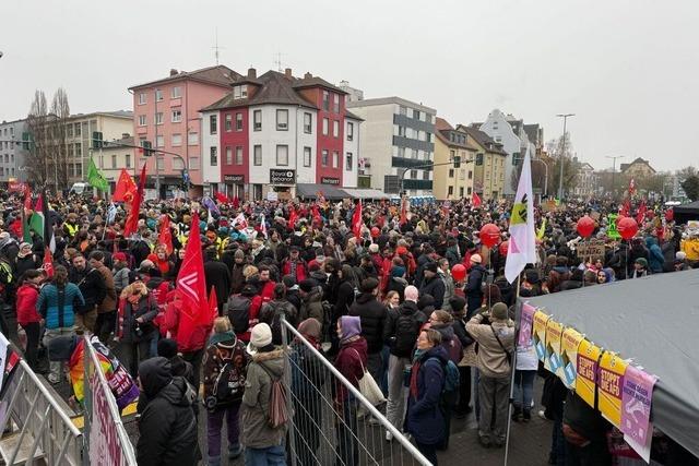 Blockaden und Demos in Gieen: Massenprotest gegen AfD-Jugend beginnt