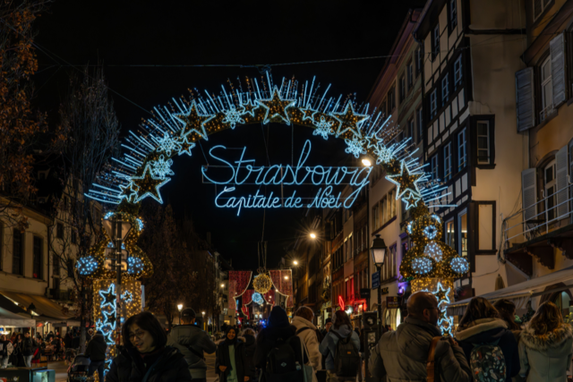 Schusswaffe und Munition unweit des Straburger Weihnachtsmarkts entdeckt