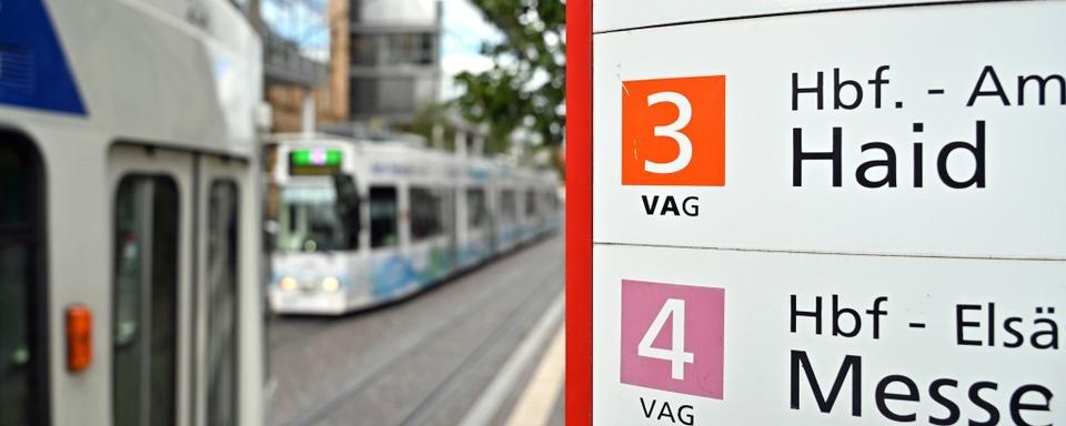 Technischer Defekt sorgt in Freiburg fr Ausflle auf der Straenbahnlinie 4