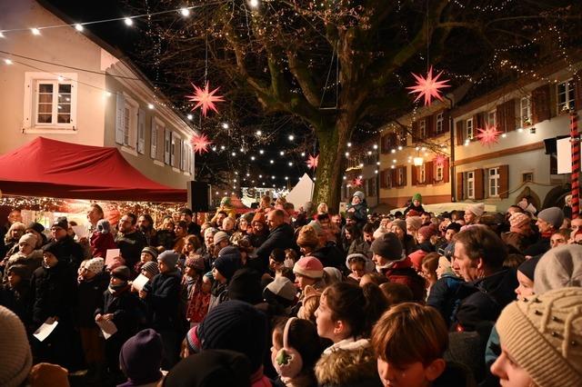 Fotos: Besonderes Flair auf beim Weihnachtsmarkt Burkheim