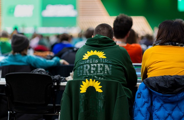 Die Gr&uuml;nen sehen sich in st&uuml;rmischen Zeiten.  | Foto: Michael Matthey/dpa