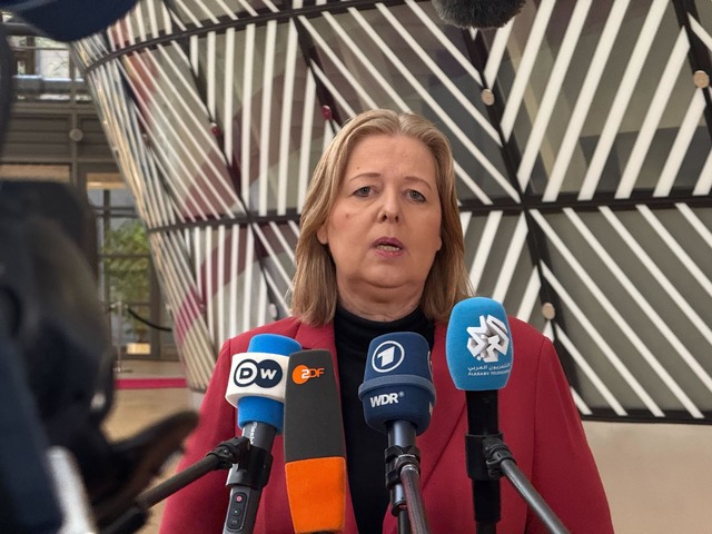 SPD-Chefin und Arbeitsministerin B&aum...uch ans Rentenpaket gekn&uuml;pft sei.  | Foto: Ansgar Haase/dpa