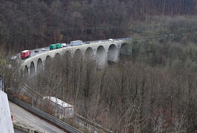 Das Nadel&ouml;hr der Autobahn 8 im La...ren f&uuml;r &Auml;rger. (Foto-Archiv)  | Foto: Bernd Wei&szlig;brod/dpa