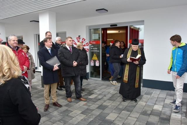 Hchenschwand feiert die Erffnung des rztehauses
