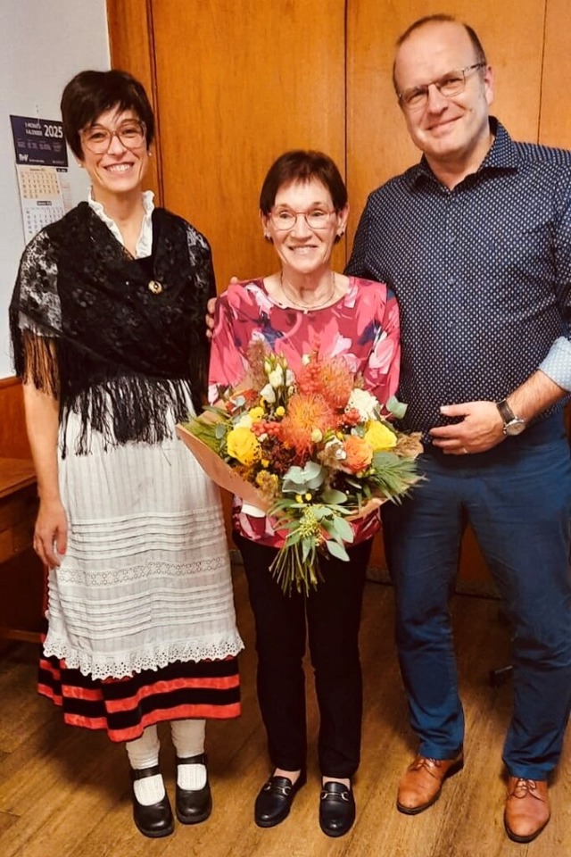Monika Glaser (Mitte) wurde beim Jubilumsabend gedankt.  | Foto: Heimat- und Kulturverein Meienheim