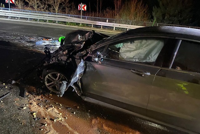 Totalschaden am Unfallauto  | Foto: kamera24