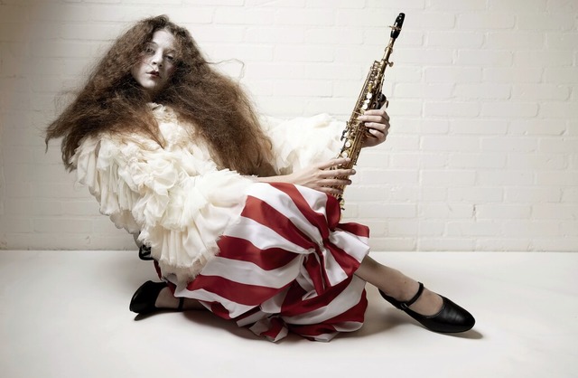 Die Saxophonistin Lisa Schreiber tritt...er fr ihr  Masterexamen im September.  | Foto: richard beukelaar