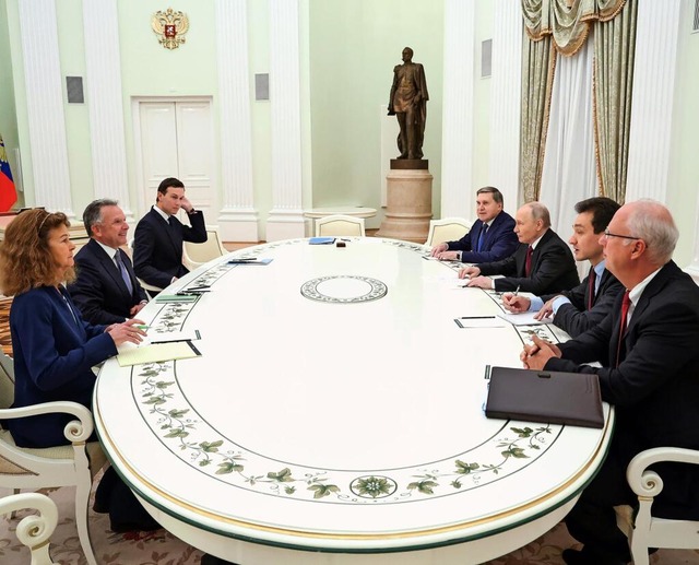 Ankunft der Amerikaner: US-Sondergesan...rsohn Jared Kushner (links) in Moskau. | Foto: IMAGO/Yekaterina Shamarova Ankunft der Amerikaner: US-Sondergesan...rsohn Jared Kushner (links) in Moskau. | Foto: IMAGO/Yekaterina Shamarova